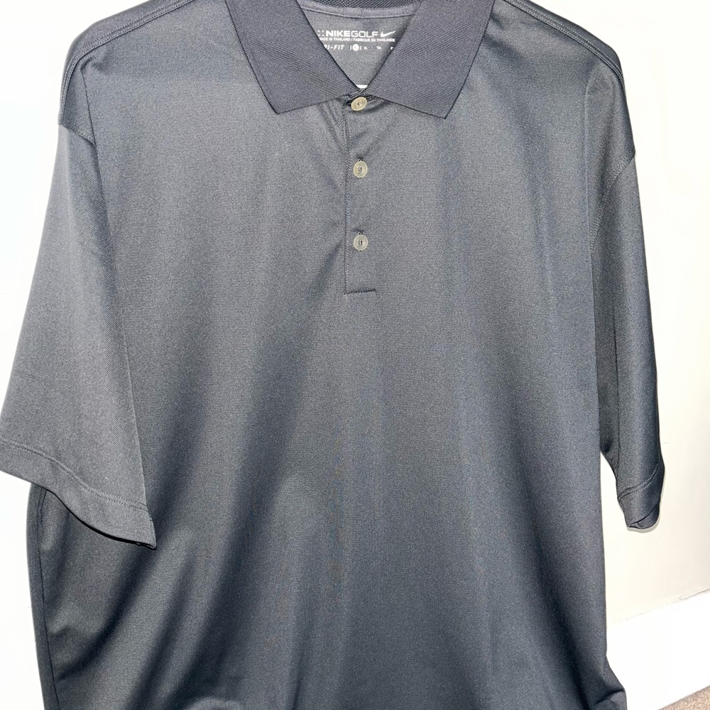 Nike Golf XL polo collared short sleeve dri-fit shirt